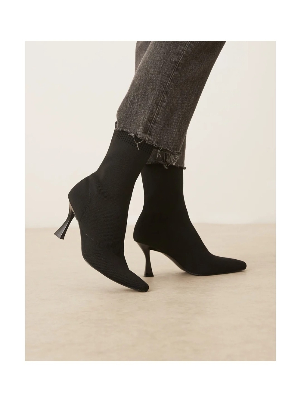 NWT ASOS DESIGN Reagan Chisel Sock Black Knit Sock Booties- Size 10